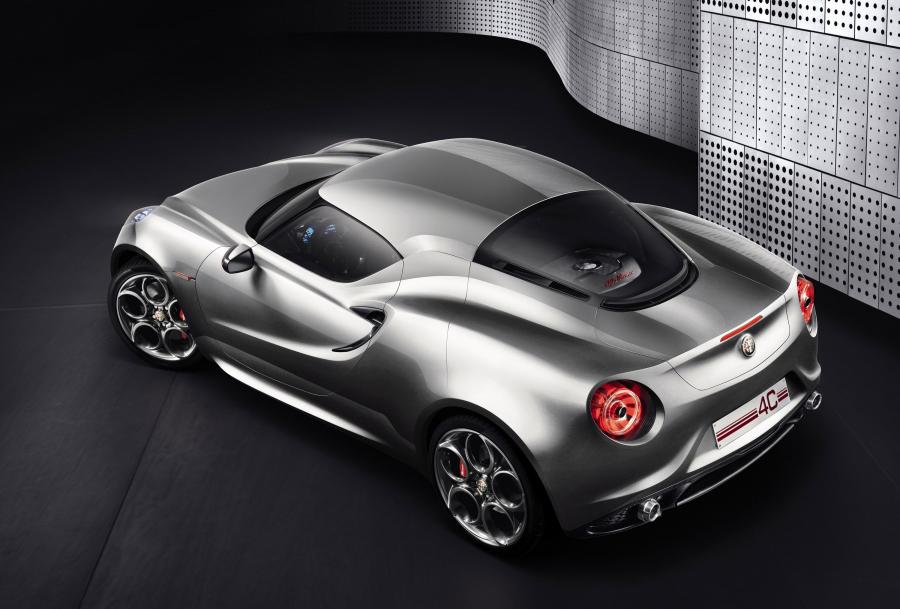  Alfa Romeo 4C Concept Fluid Metal 2011 года  (фото 3 из 10)